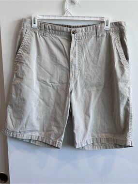 Van Heusen Men's Light Khaki Flat-Front Shorts